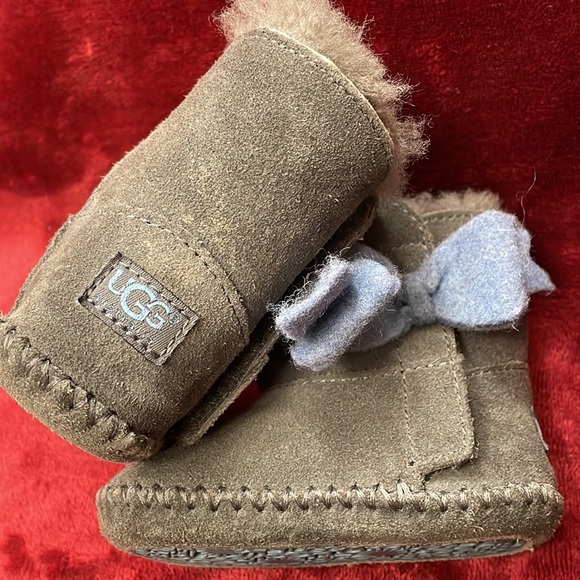 UGGS BABY FUR LINED BOOTS - Picture 9 of 9